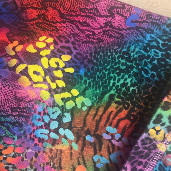 Fleo High Rise Shorts & Sports Bra - Picture 8 of 8